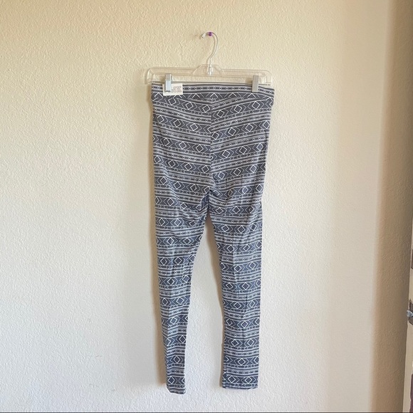 NWT Victoria’s Secret PINK Gray Fashion Leggings - Picture 5 of 8